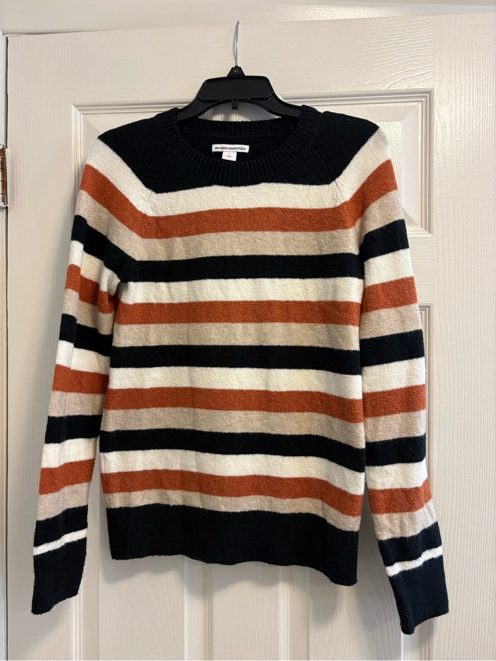 Amazon Essentials women’s Crewneck Sweater Black, White & Brown size small fall